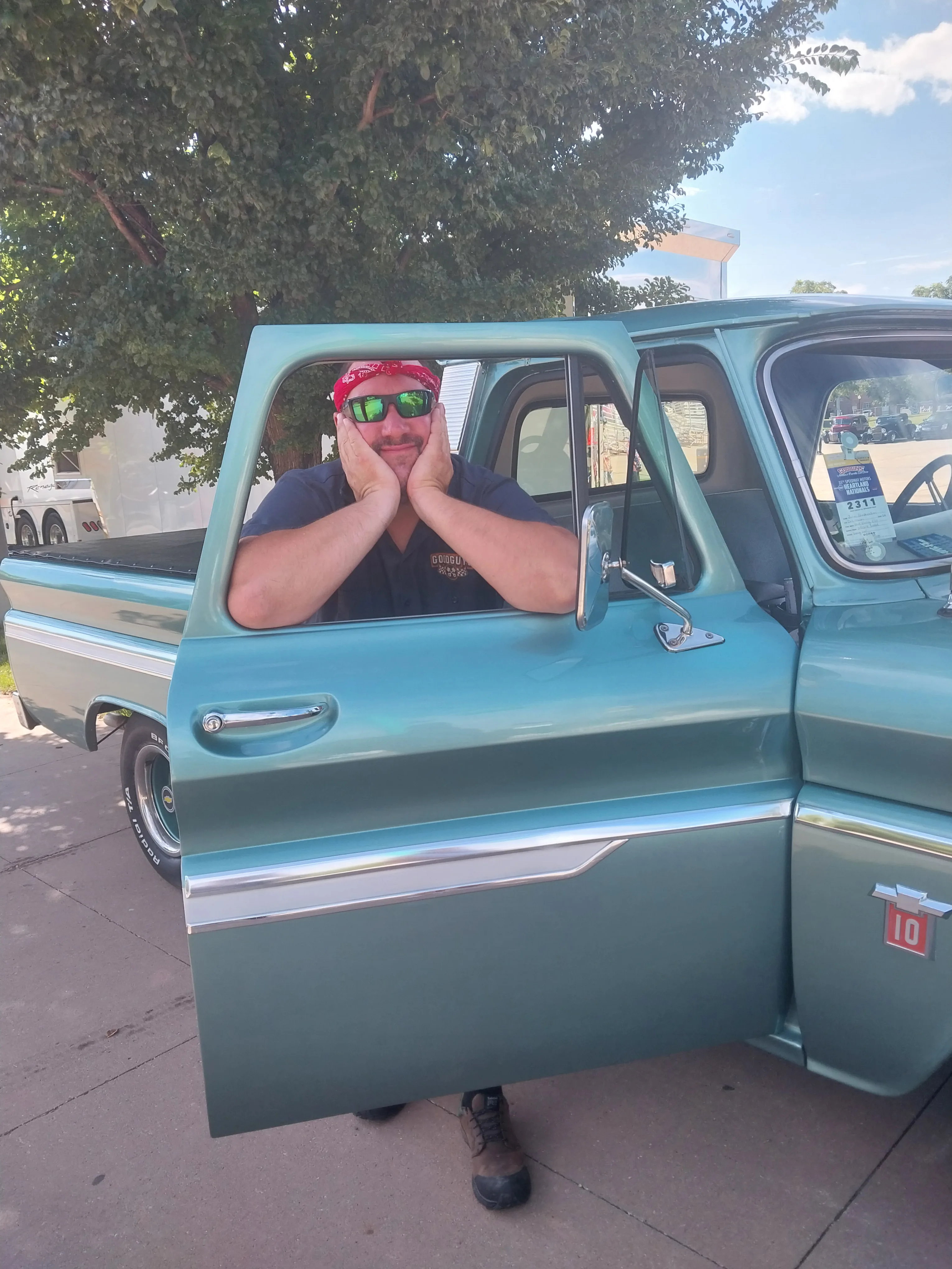 Trucks garage photo