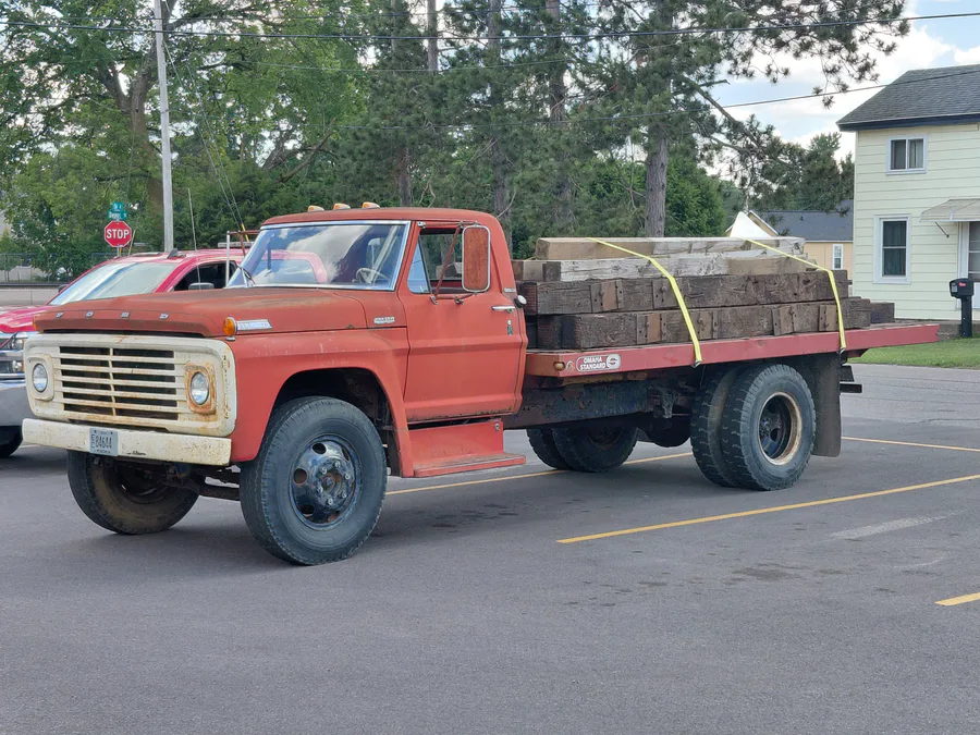 67 F600
Former grain truck from Iowa