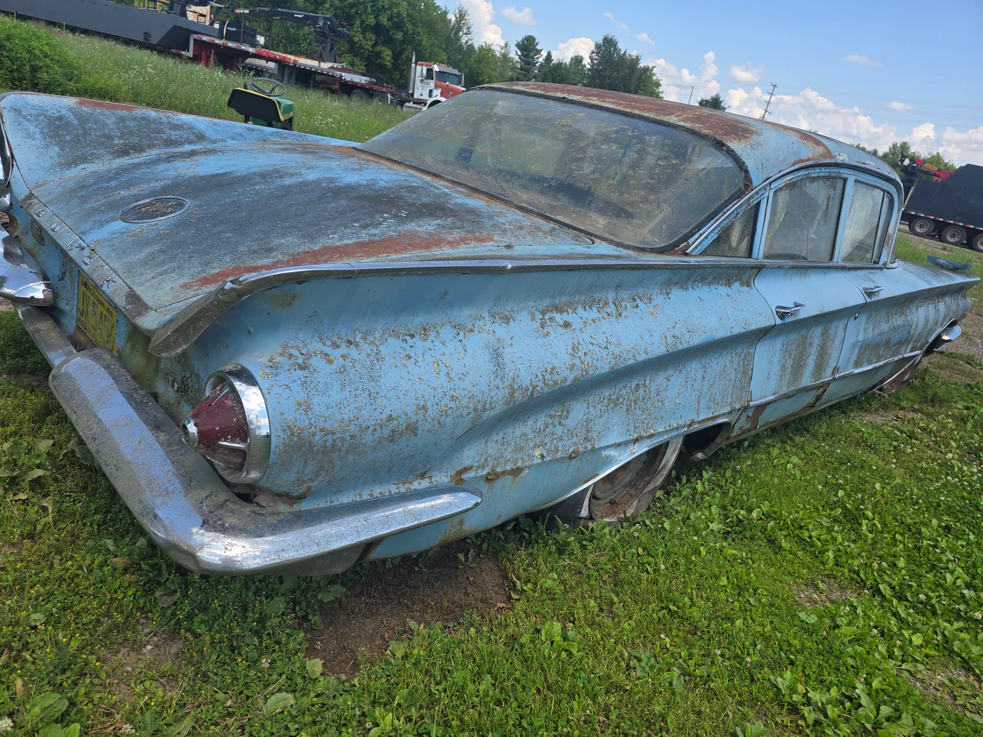 Buick Invicta